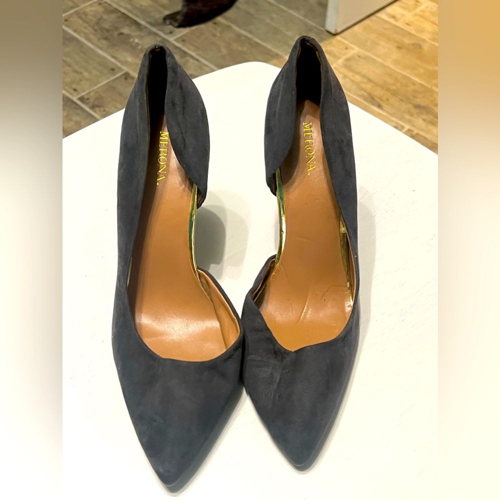 Merona grey suede pointed toe heels Size 9.5
